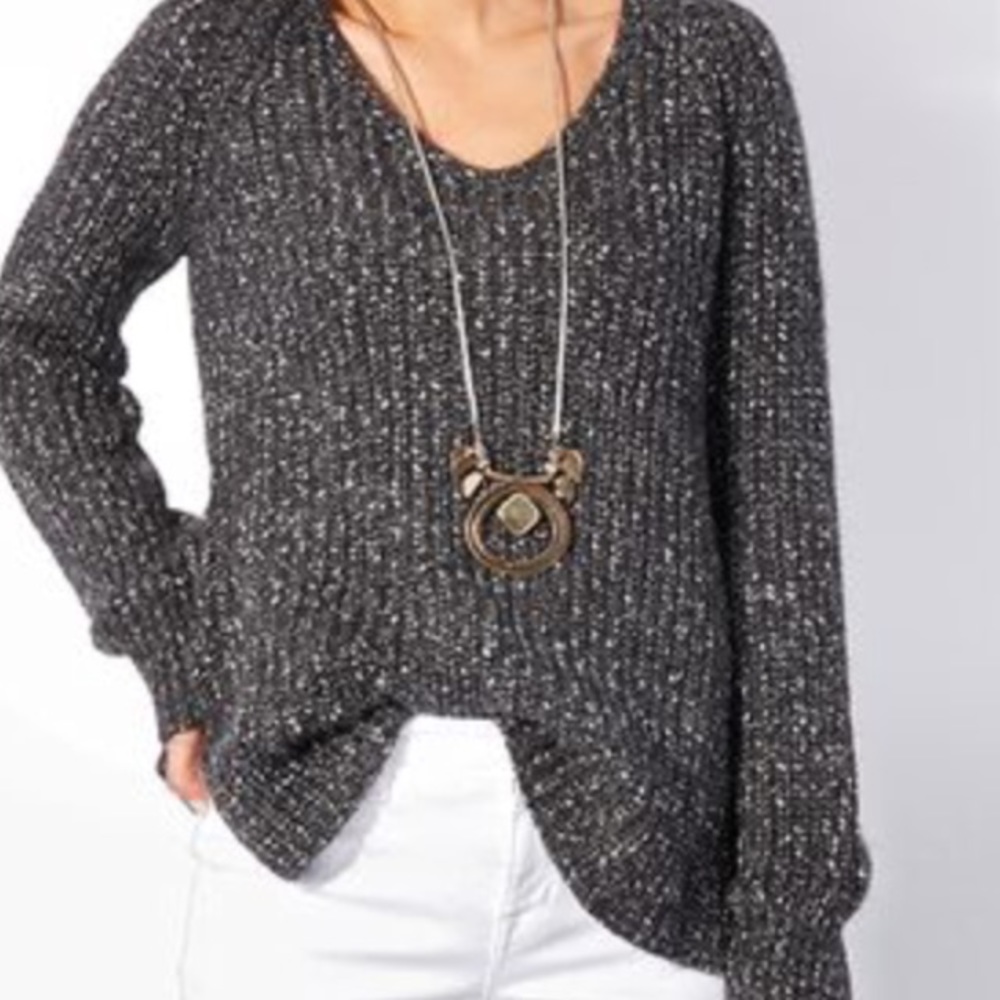 Excelsior long geo pendant from Evereve